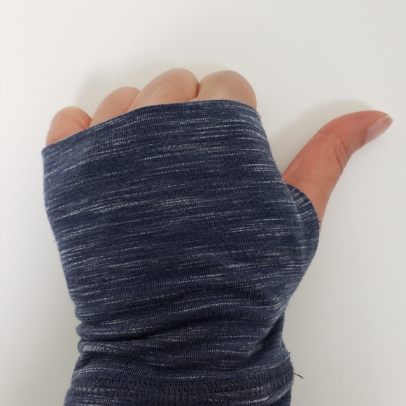 GAP FIT breathe crop hoodie - Picture 5 of 8